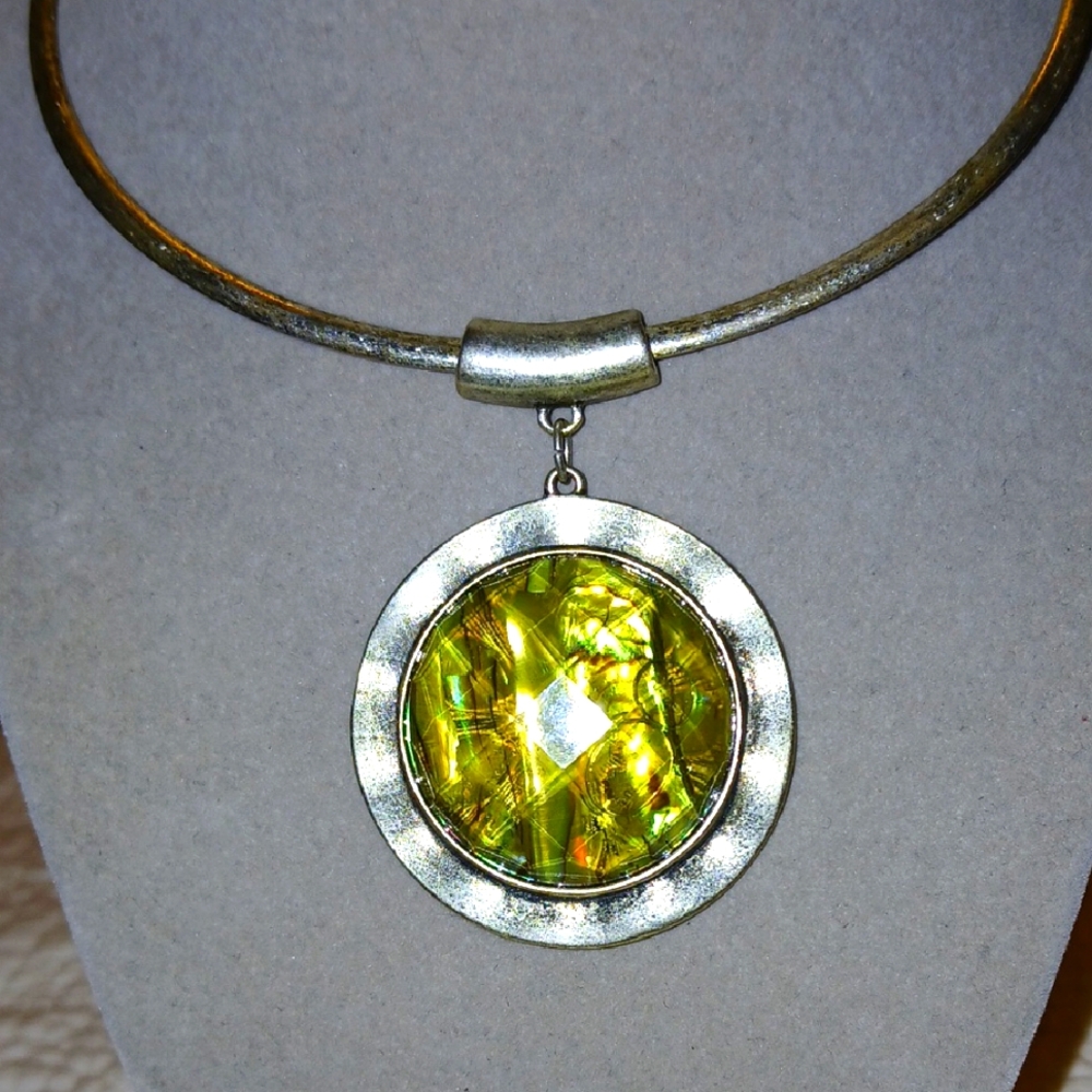 Elegant Silver Necklace with Yellow Pendant